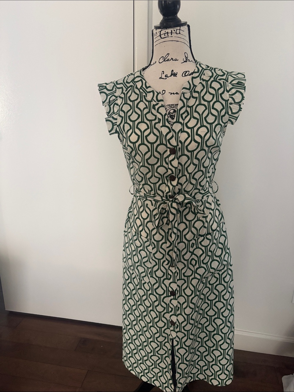 Sleeveless Green Geometric Print Midi Dress with Waist Tie